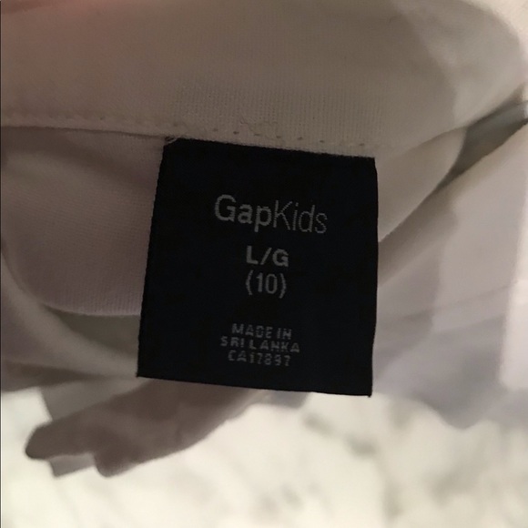 Gap button down size 10 boys. Excellent condition. - Picture 2 of 2